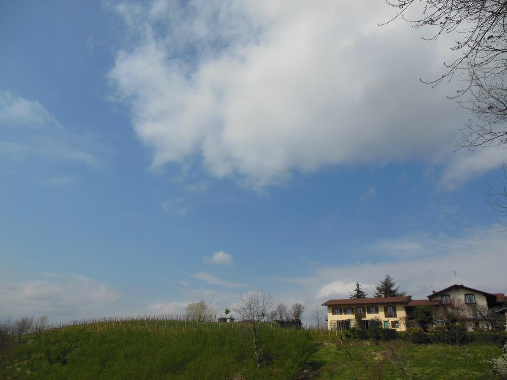 Agriturismo Affittacamere Barbarossa Dogliani Dış mekan fotoğraf