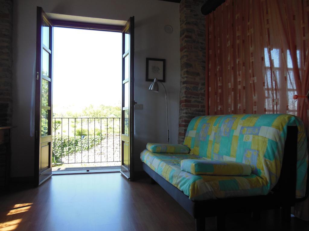 Agriturismo Affittacamere Barbarossa Dogliani Oda fotoğraf