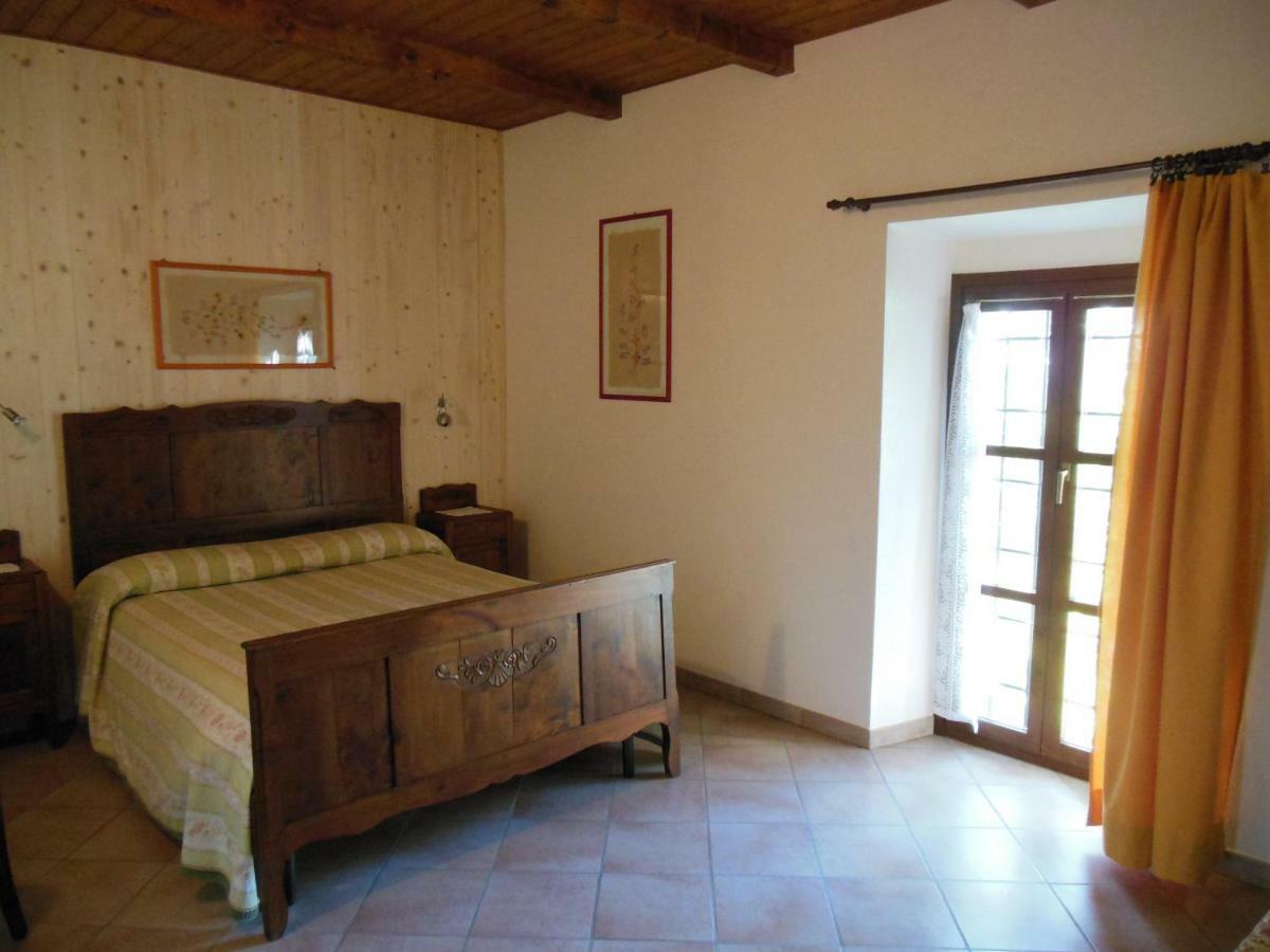 Agriturismo Affittacamere Barbarossa Dogliani Oda fotoğraf
