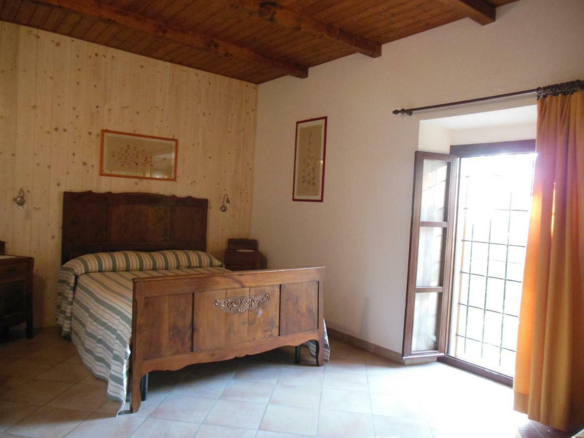 Agriturismo Affittacamere Barbarossa Dogliani Dış mekan fotoğraf